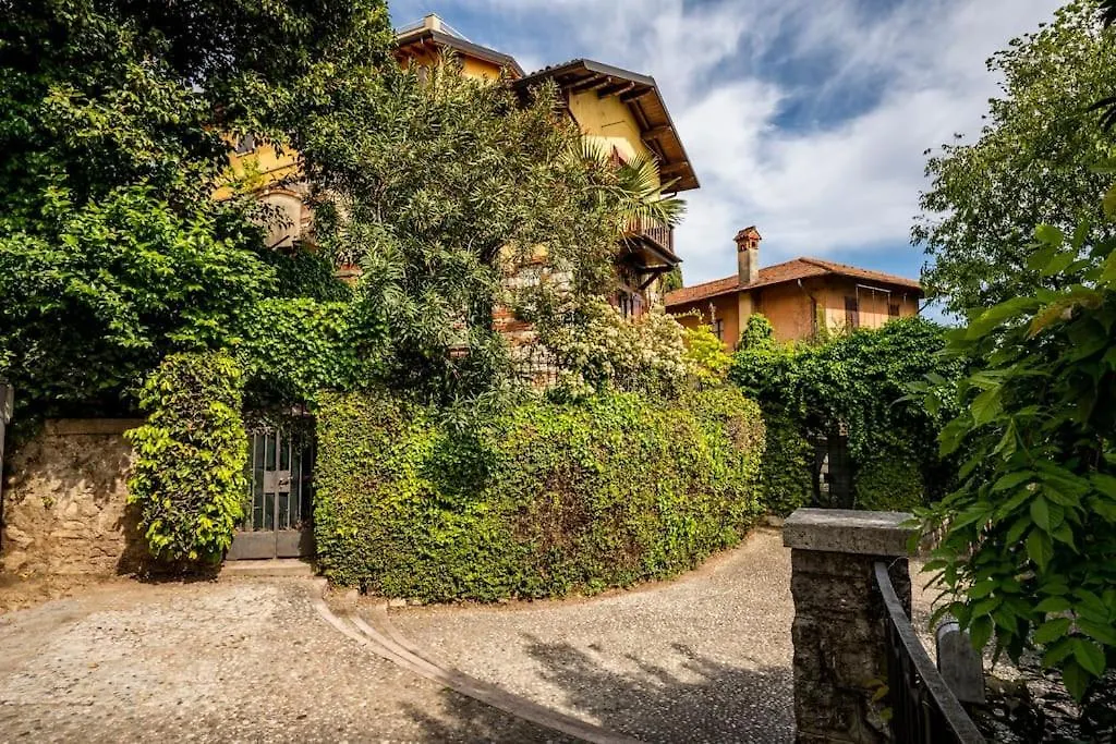 Casa Gelsomina Villa Gardone Riviera Italy